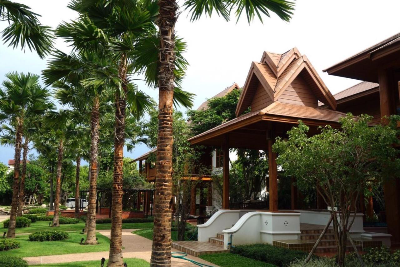 Vanasin Residence Tak Exterior foto